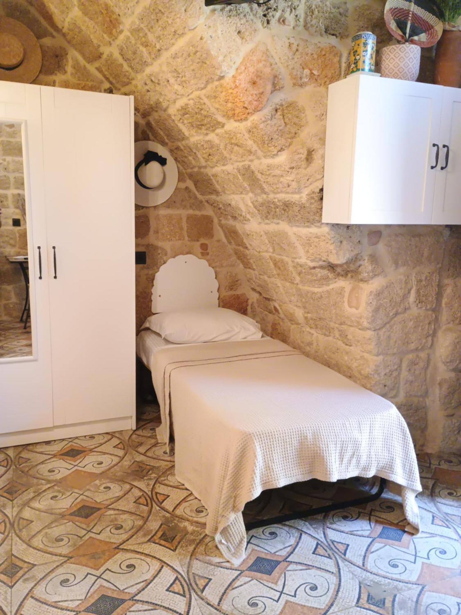 Stone Cave Suite Родос Экстерьер фото